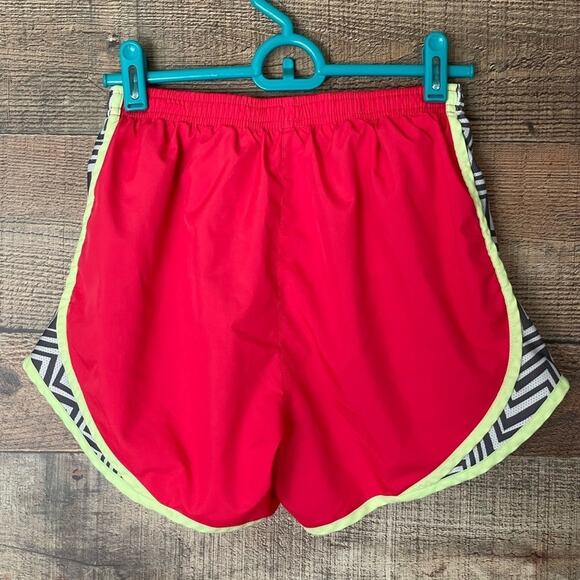 Nike Dri-Fit Running Shorts Neon Pink White Black Chevron Sides Size XS - Picture 4 of 9